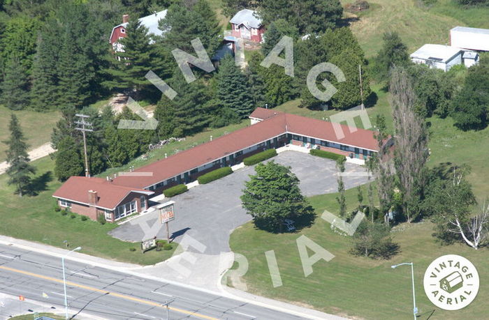 Hollywoods Motel (Mel-E-De Motel) - 2003 Aerial Photo (newer photo)